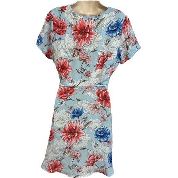 Lush Light Blue Floral Short Sleeve Wrap Dress - Picture 4 of 4